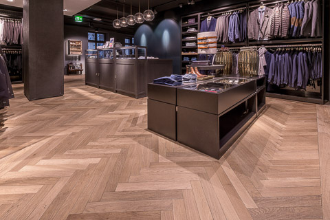 Fischgrät Eiche weiss geölt Globus Zürich