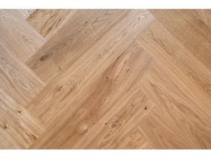Parquet en chevrons chêne Cortello 700 x 140 x 1..