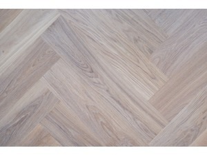 Parquet en chevrons chêne Alba 700 x 140 x 11 mm
